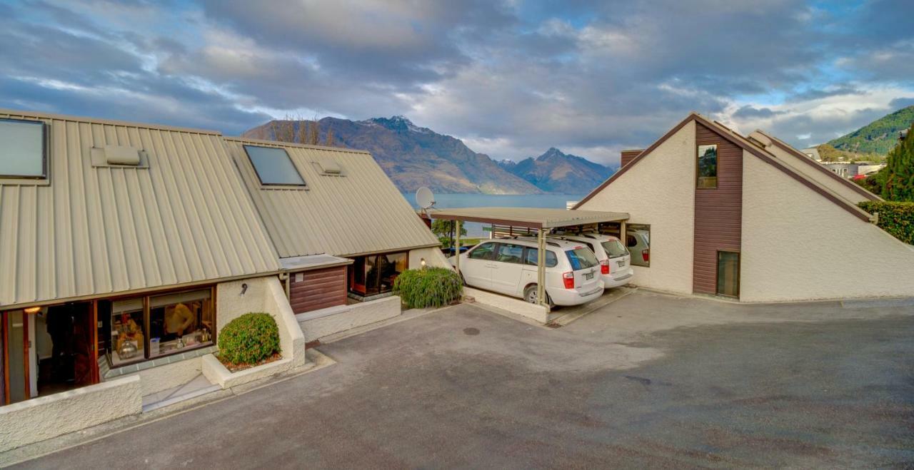 The Lodges — Photos 1